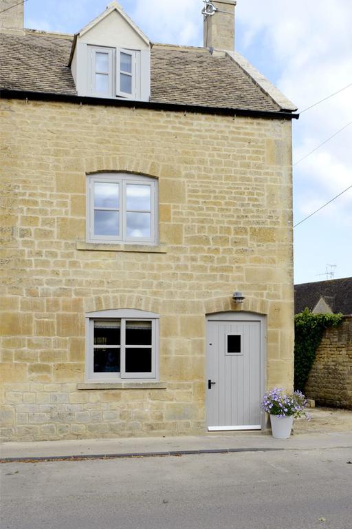 Walnut Cottage Moreton-in-Marsh Exterior photo